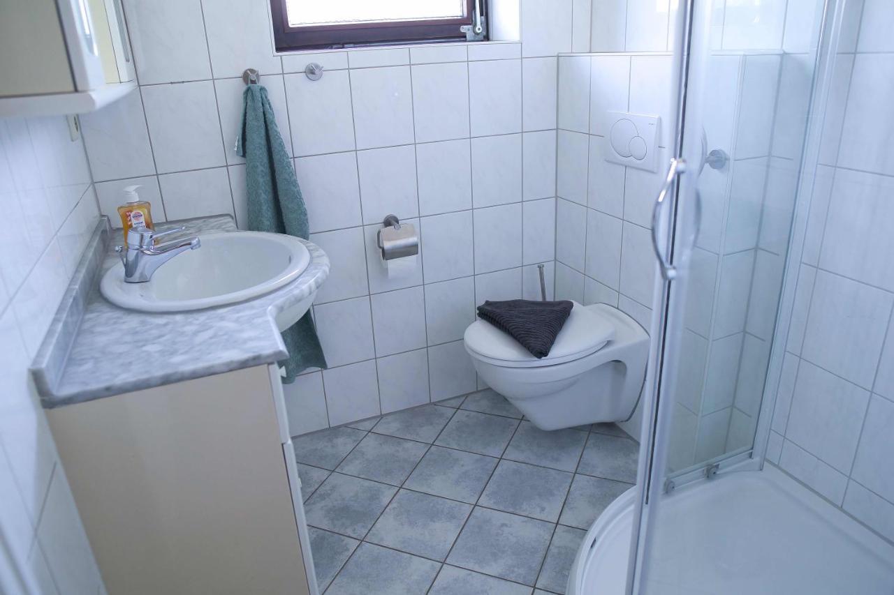 Stilvolle 2 Schlafzimmer Apartments Heidegarten, Osterheide, Zentrum Шнефердинген Экстерьер фото